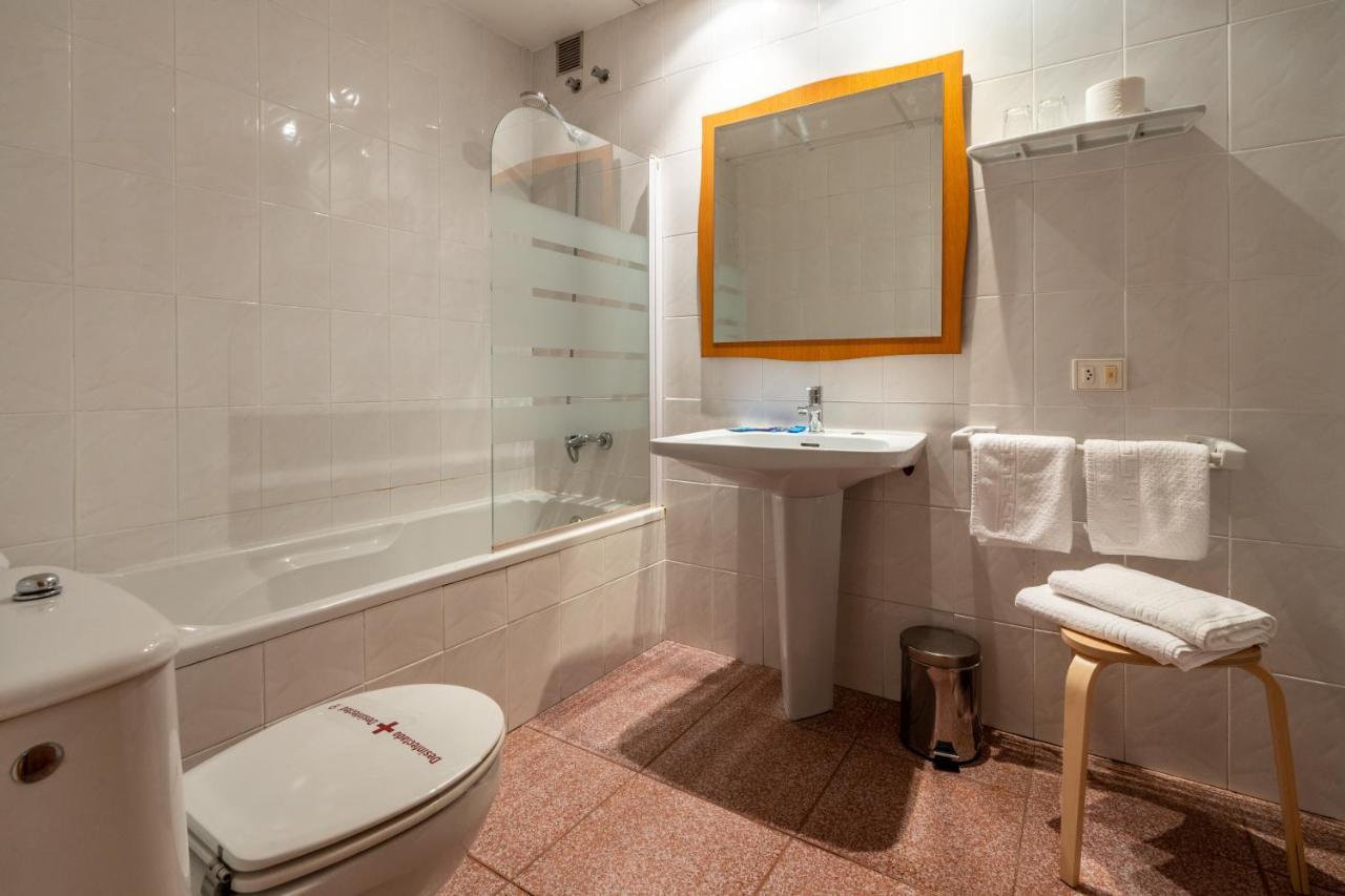 Hotel Ecoavenida Benicassim Bagian luar foto