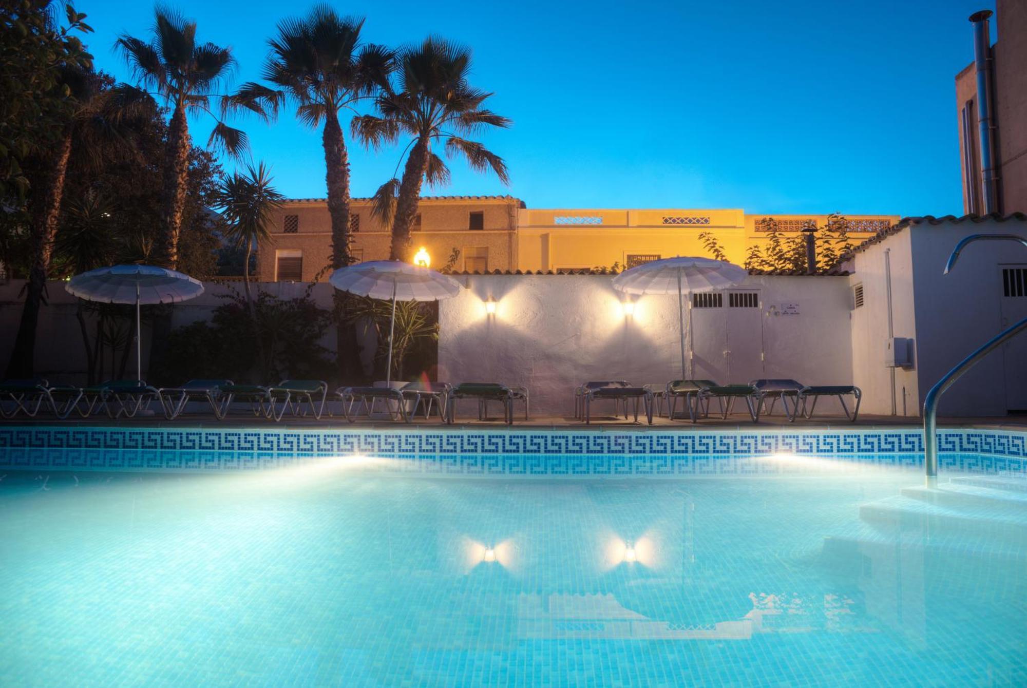 Hotel Ecoavenida Benicassim Bagian luar foto