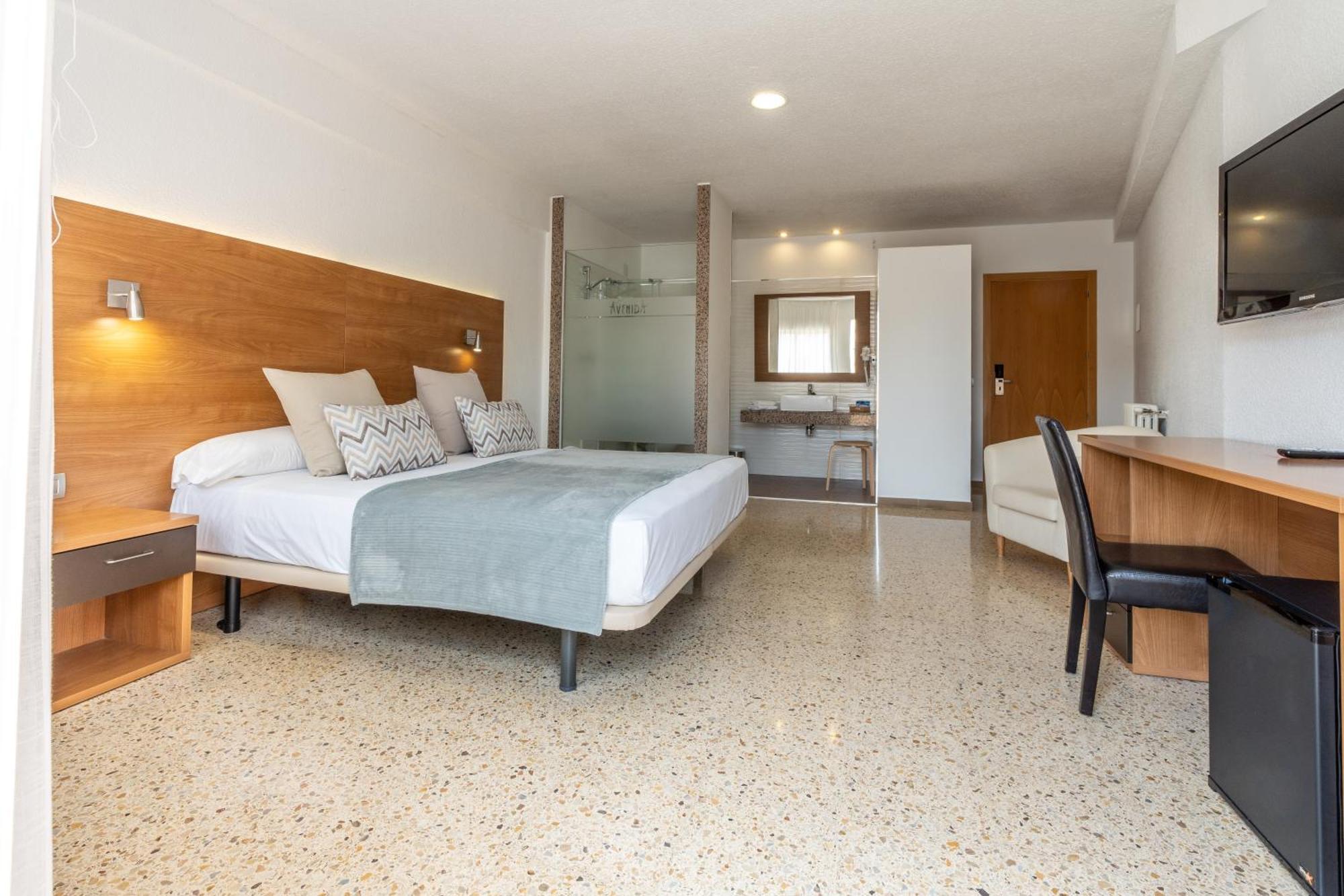 Hotel Ecoavenida Benicassim Bagian luar foto