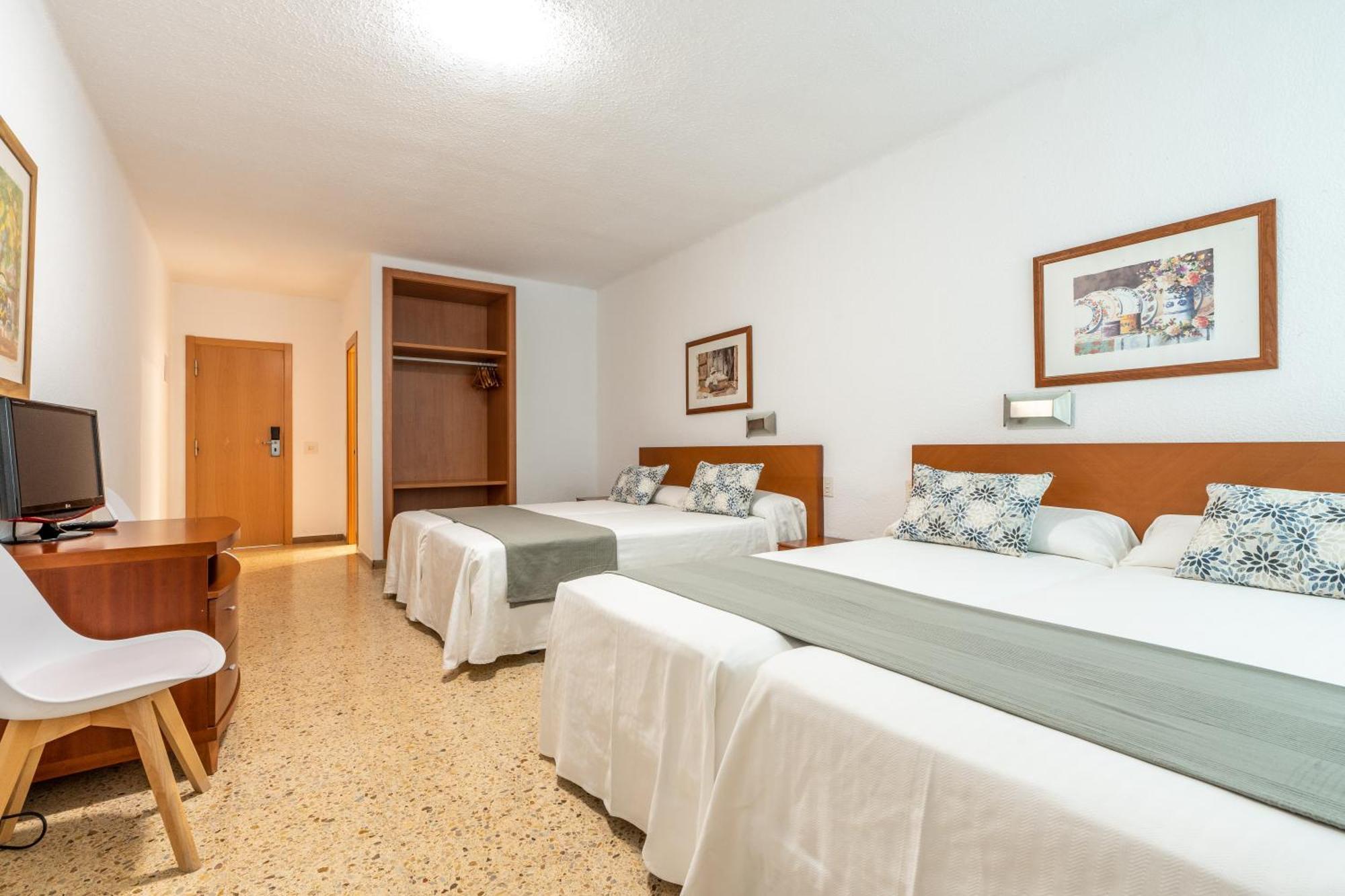 Hotel Ecoavenida Benicassim Bagian luar foto