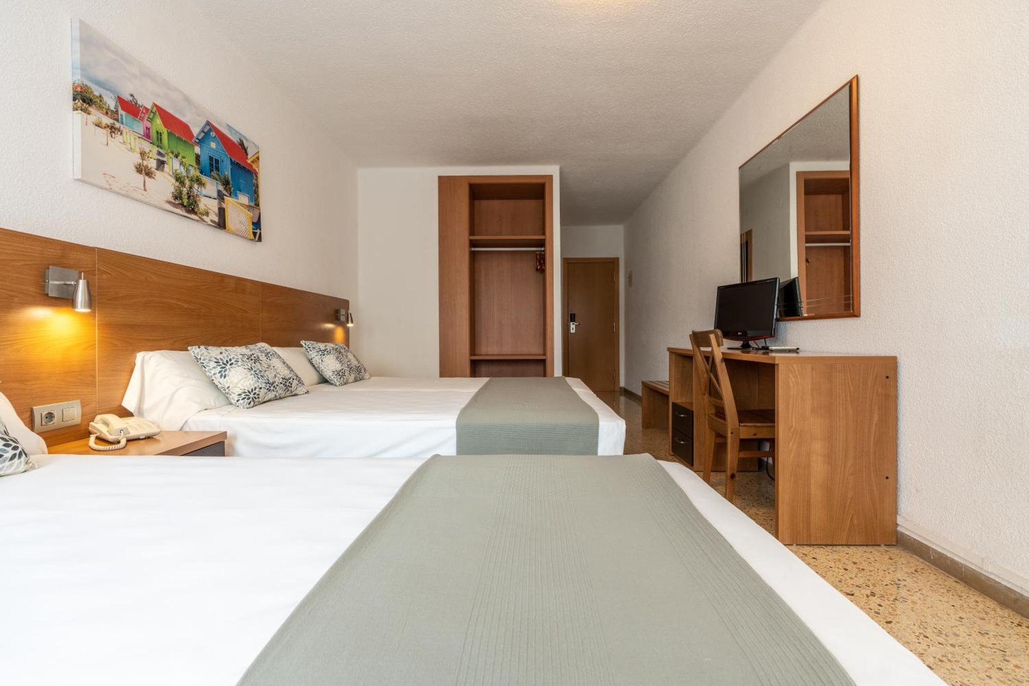 Hotel Ecoavenida Benicassim Bagian luar foto
