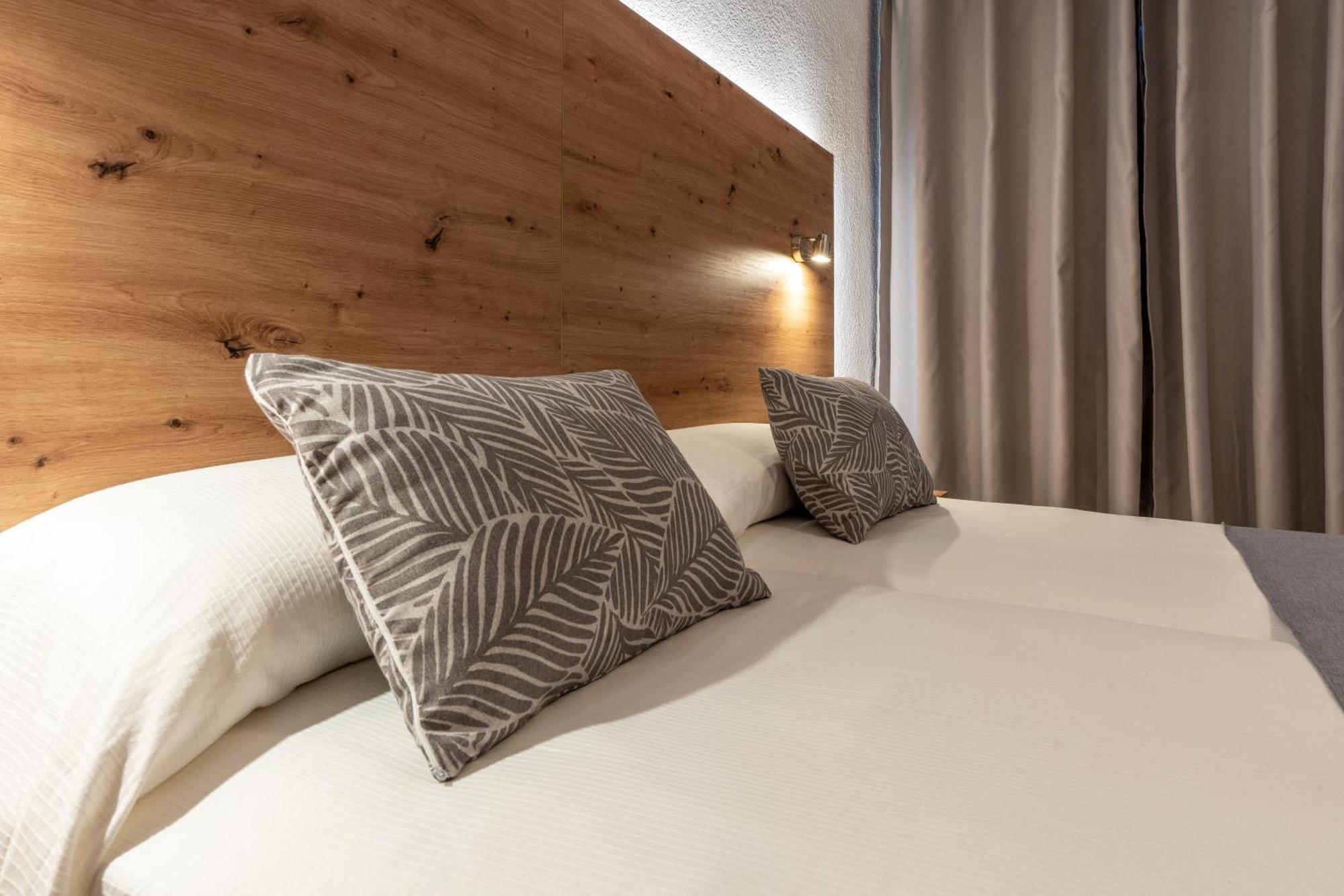 Hotel Ecoavenida Benicassim Bagian luar foto